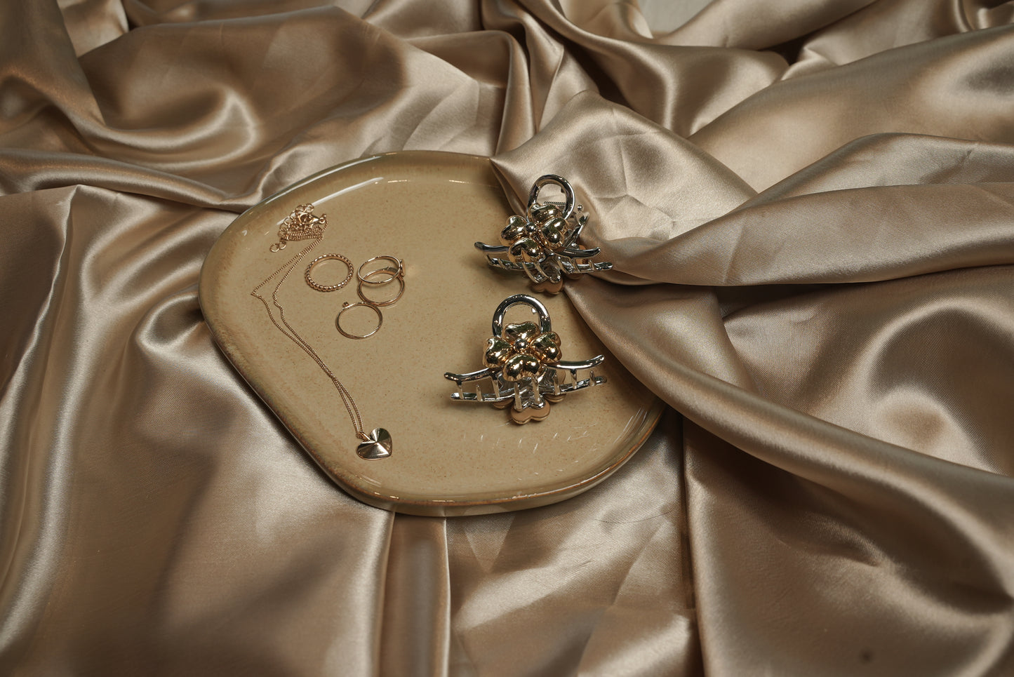 Small silver gold claw