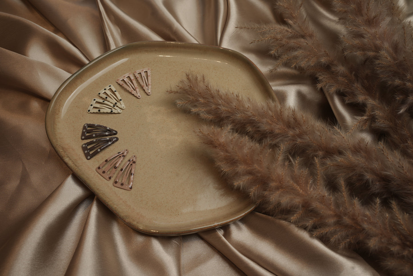 Polka dots mini clip