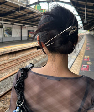 GIANT SAFETY PIN