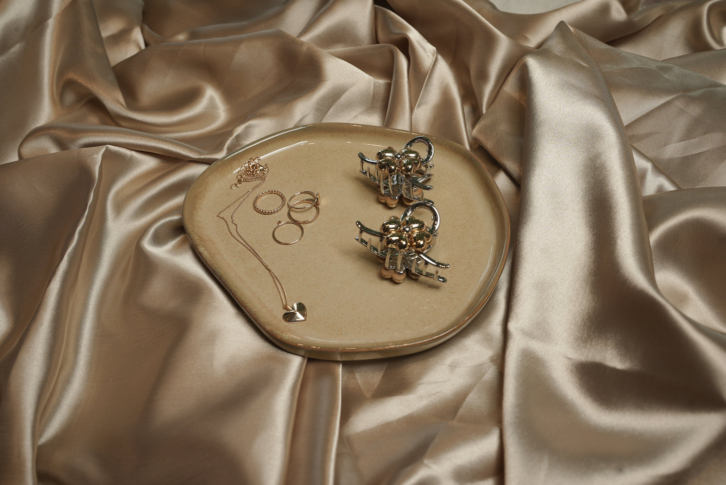 Small silver gold claw