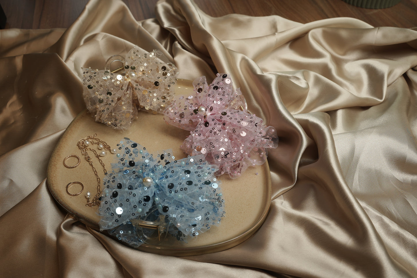 Sequence shimmer claw