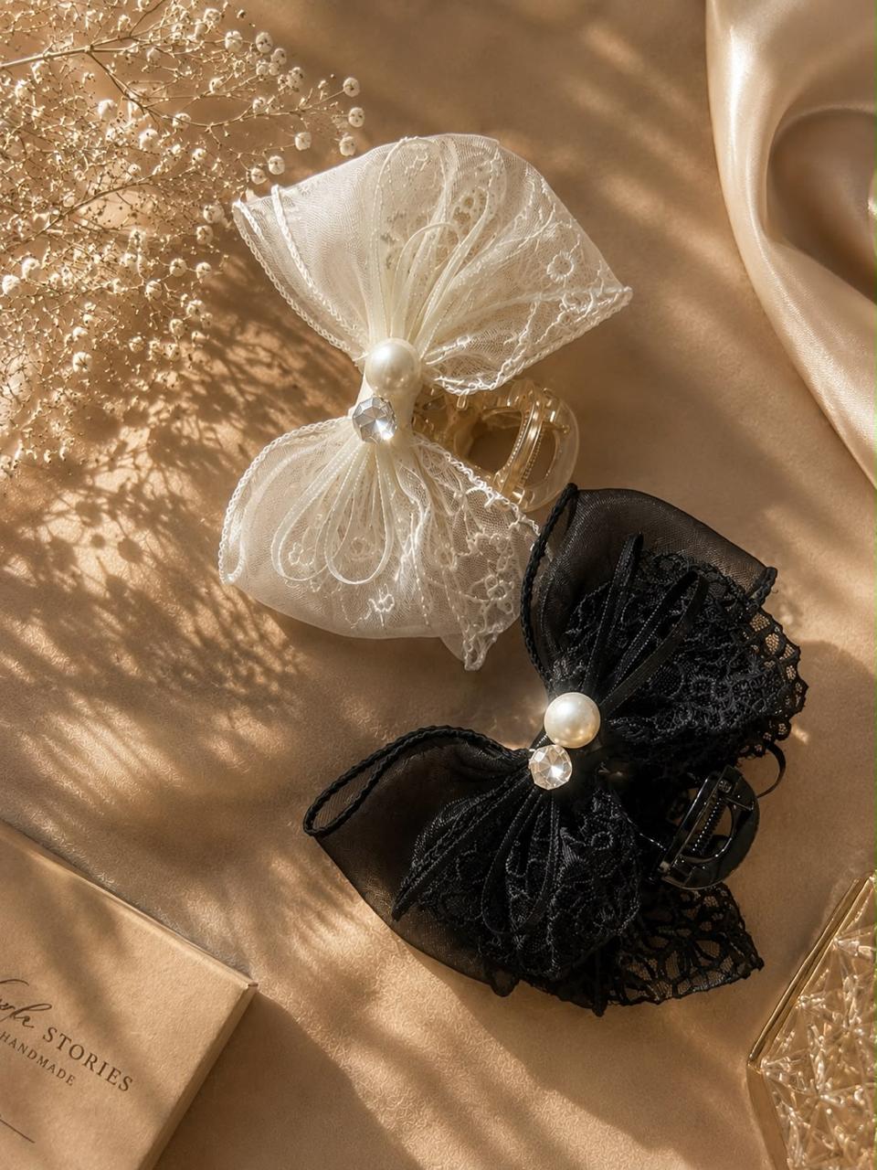 Noir Elegance Pearl Bow Claw Clip