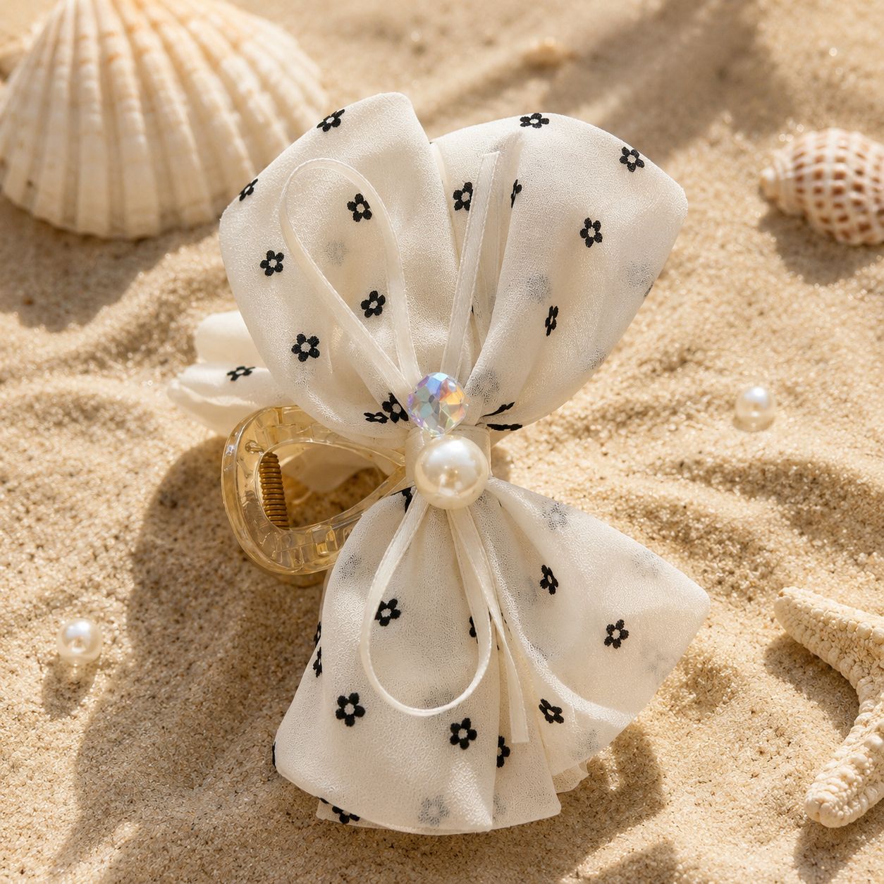 Moonlight Daisy Pearl Bow Claw Clip