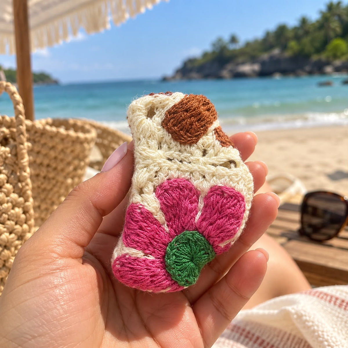 Petite Pop Crochet Claw - Small