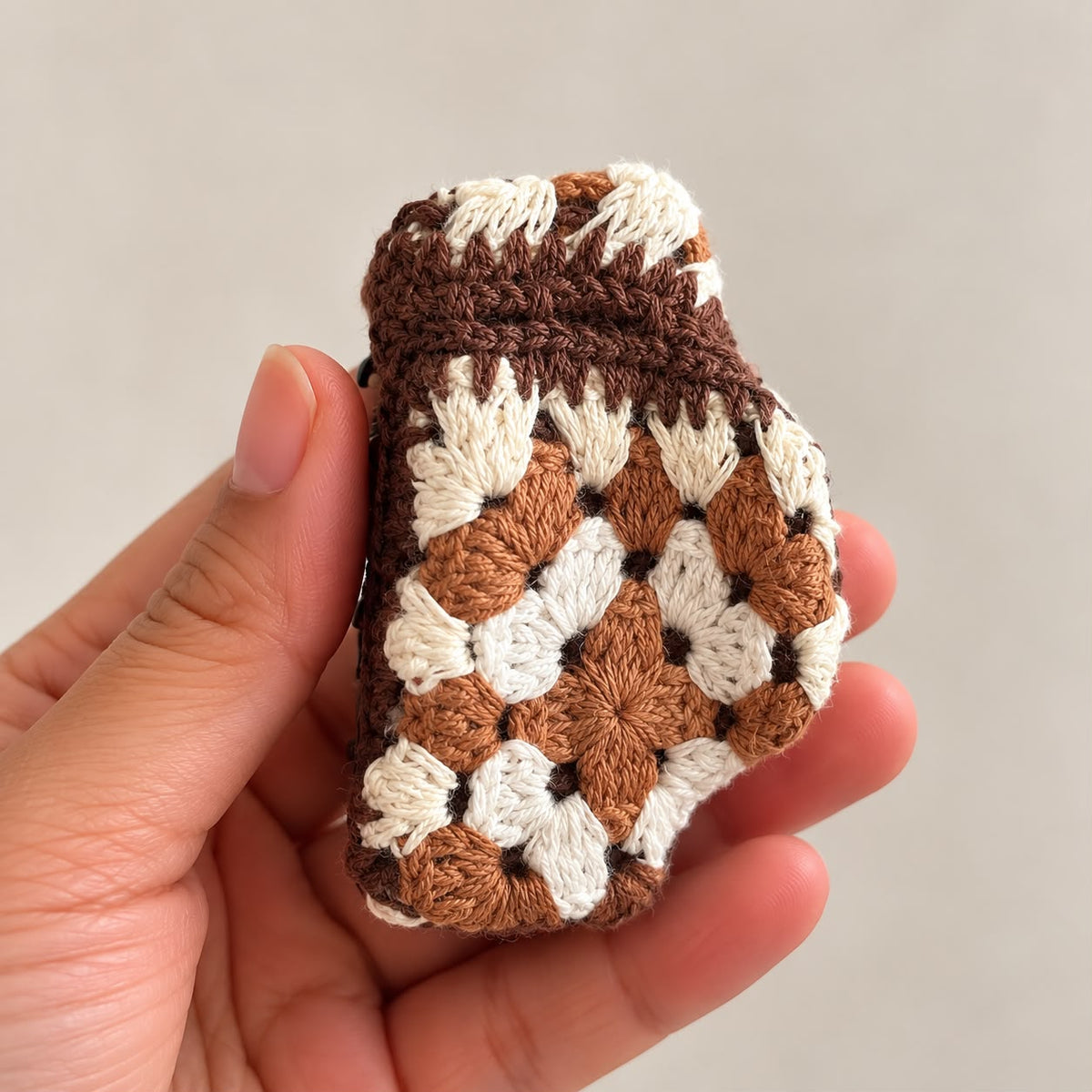 Sweetheart Crochet Claw - Medium