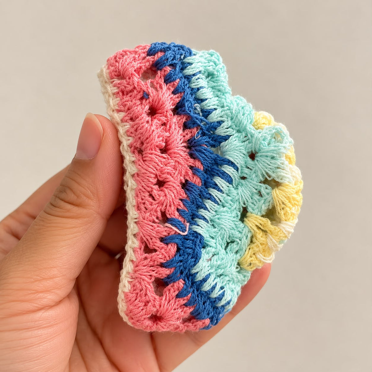 Sweetheart Crochet Claw - Medium